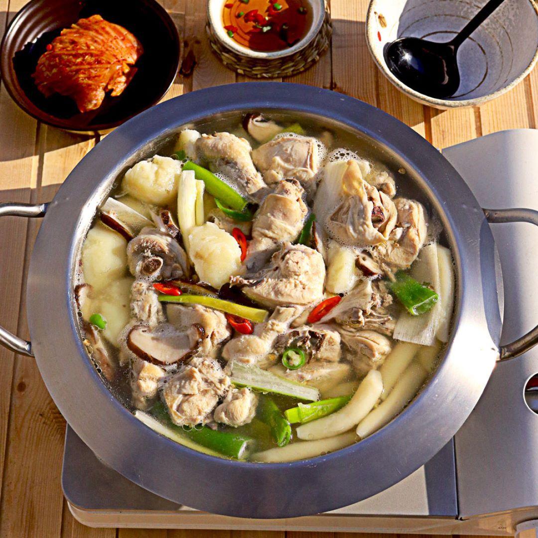 [아임셰프] 닭한마리 전골 | 1,840g (2인분)