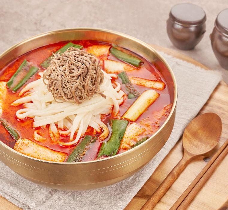 [육대장] 육개장 칼국수ㅣ전통 가마솥 방식으로 끓여낸 사골육수